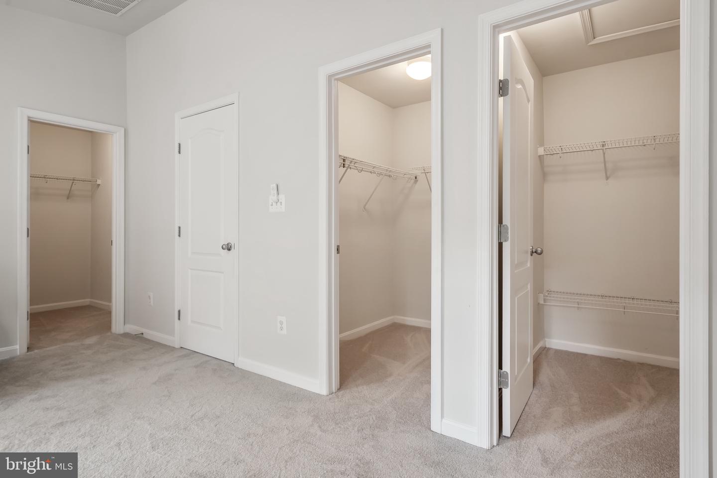 41925 POSSUMHAW TER, ALDIE, Virginia 20105, 4 Bedrooms Bedrooms, 8 Rooms Rooms,3 BathroomsBathrooms,Residential,For sale,41925 POSSUMHAW TER,VALO2105722 MLS # VALO2105722