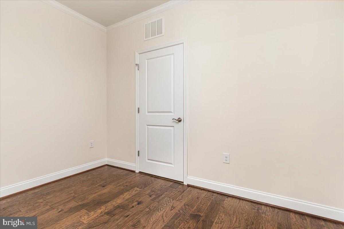 23631 HAVELOCK WALK TER #313, ASHBURN, Virginia 20148, 2 Bedrooms Bedrooms, ,2 BathroomsBathrooms,Residential,For sale,23631 HAVELOCK WALK TER #313,VALO2105582 MLS # VALO2105582