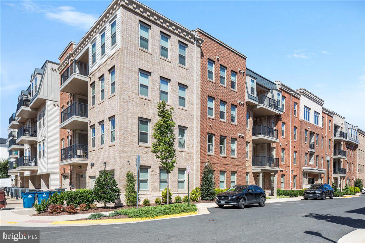 23631 HAVELOCK WALK TER #313, ASHBURN, Virginia 20148, 2 Bedrooms Bedrooms, ,2 BathroomsBathrooms,Residential,For sale,23631 HAVELOCK WALK TER #313,VALO2105582 MLS # VALO2105582