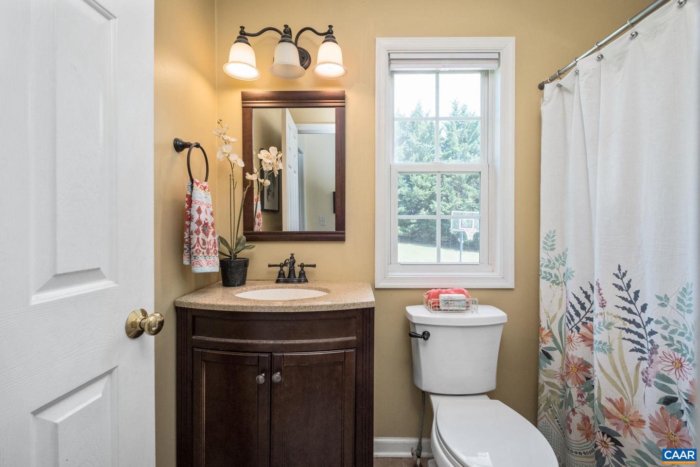 37 OXFORD RD, FISHERSVILLE, Virginia 22939, 5 Bedrooms Bedrooms, ,3 BathroomsBathrooms,Residential,For sale,37 OXFORD RD,668420 MLS # 668420
