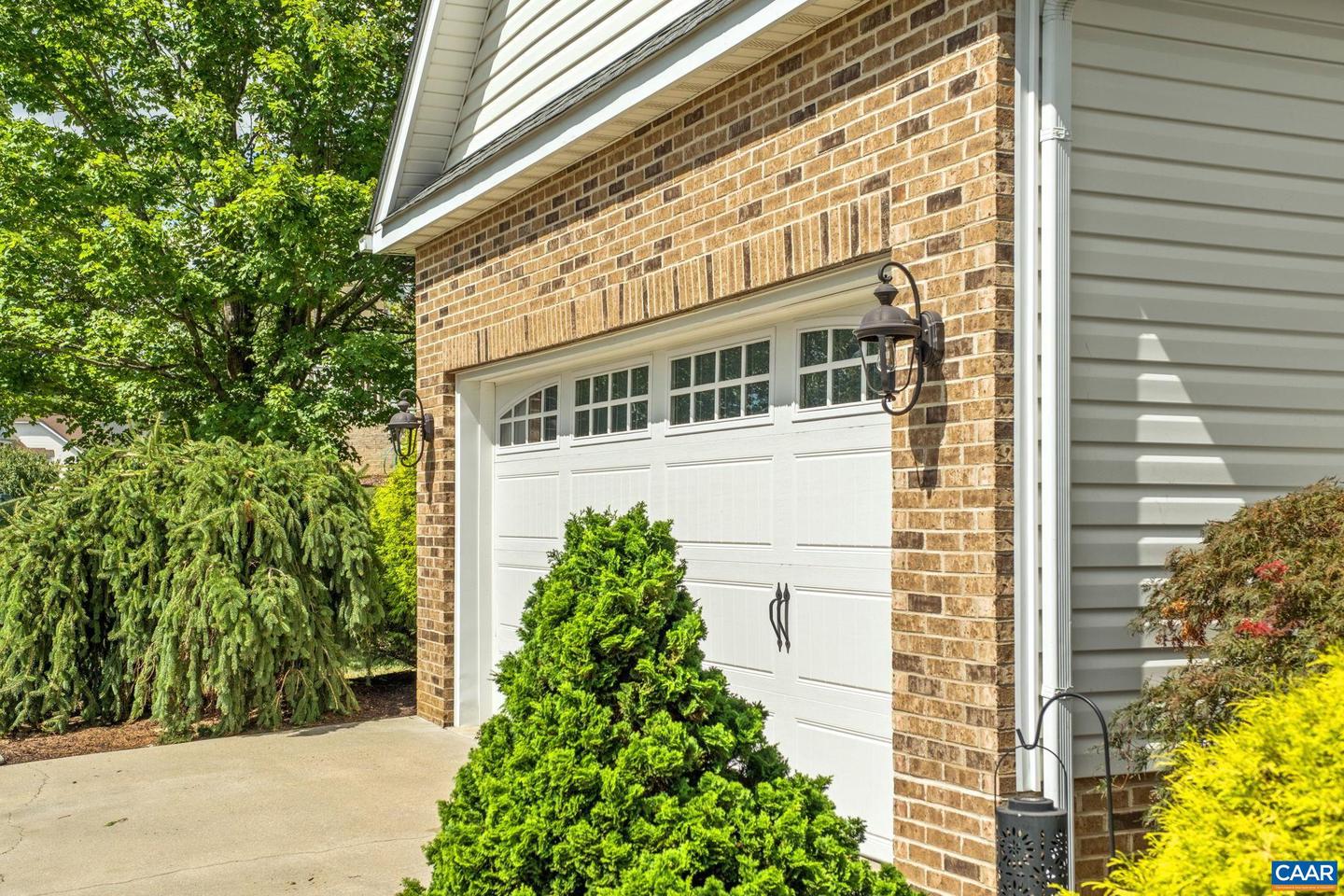 37 OXFORD RD, FISHERSVILLE, Virginia 22939, 5 Bedrooms Bedrooms, ,3 BathroomsBathrooms,Residential,For sale,37 OXFORD RD,668420 MLS # 668420