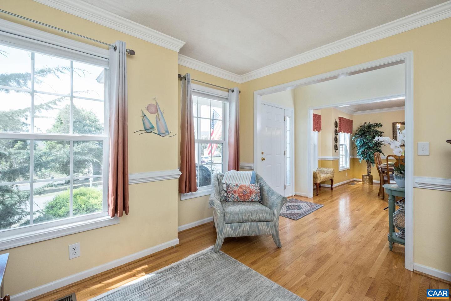 37 OXFORD RD, FISHERSVILLE, Virginia 22939, 5 Bedrooms Bedrooms, ,3 BathroomsBathrooms,Residential,For sale,37 OXFORD RD,668420 MLS # 668420