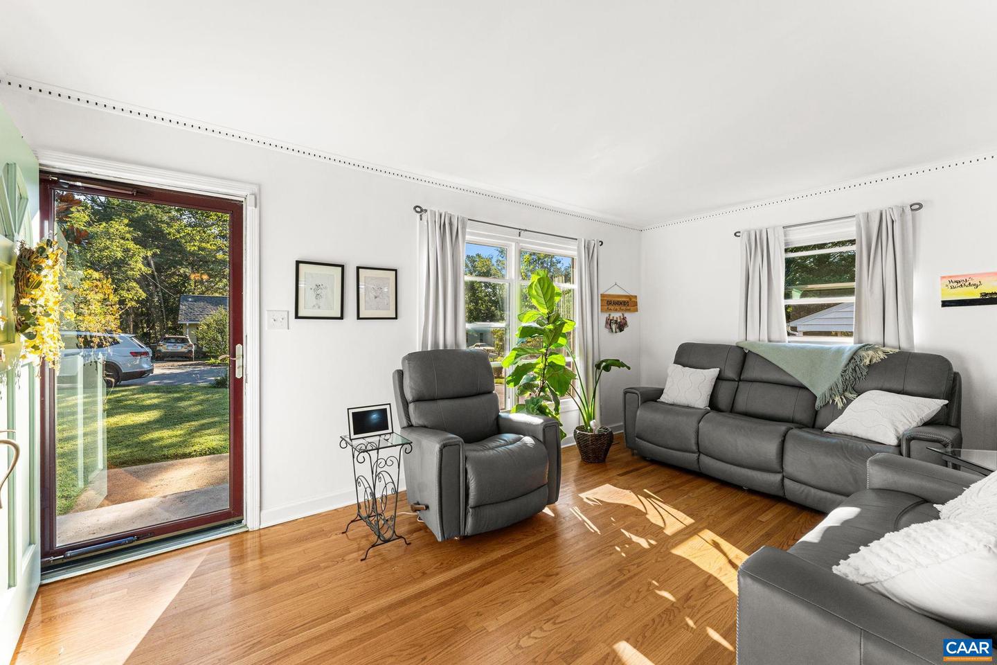 2225 WILLIAMSBURG RD, CHARLOTTESVILLE, Virginia 22901, 3 Bedrooms Bedrooms, ,1 BathroomBathrooms,Residential,For sale,2225 WILLIAMSBURG RD,668422 MLS # 668422