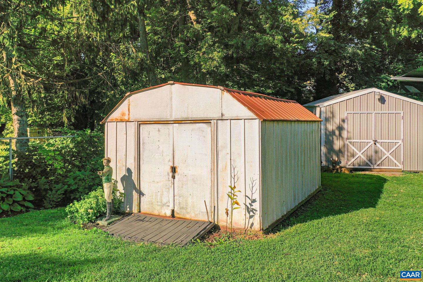 2225 WILLIAMSBURG RD, CHARLOTTESVILLE, Virginia 22901, 3 Bedrooms Bedrooms, ,1 BathroomBathrooms,Residential,For sale,2225 WILLIAMSBURG RD,668422 MLS # 668422
