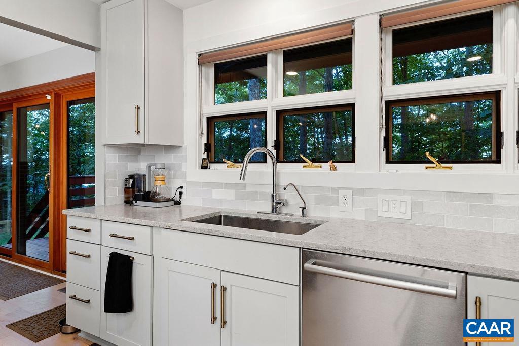 18 GRASSY OVERLOOK, WINTERGREEN, Virginia 22967, 2 Bedrooms Bedrooms, ,2 BathroomsBathrooms,Residential,For sale,18 GRASSY OVERLOOK,668424 MLS # 668424