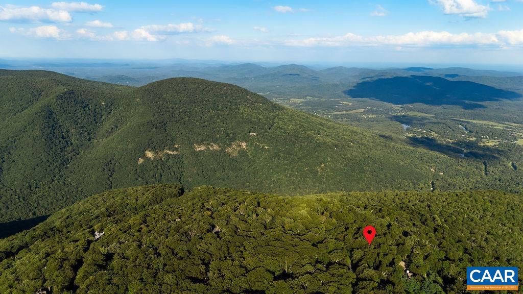 18 GRASSY OVERLOOK, WINTERGREEN, Virginia 22967, 2 Bedrooms Bedrooms, ,2 BathroomsBathrooms,Residential,For sale,18 GRASSY OVERLOOK,668424 MLS # 668424