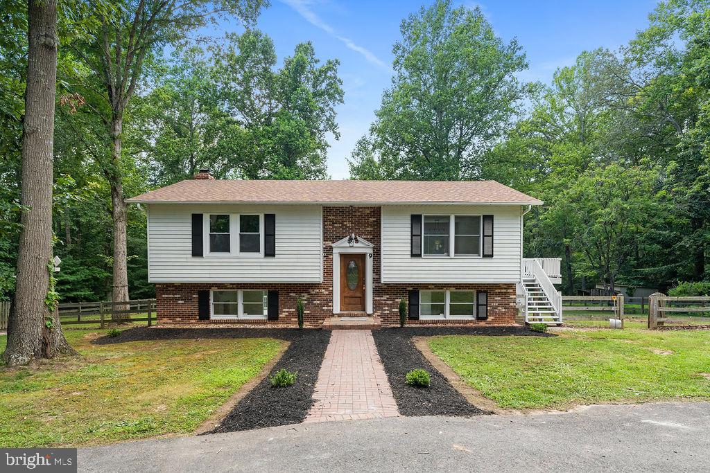 9 COLYER RD, FREDERICKSBURG, Virginia 22406, 3 Bedrooms Bedrooms, ,2 BathroomsBathrooms,Residential,For sale,9 COLYER RD,VAST2042284 MLS # VAST2042284
