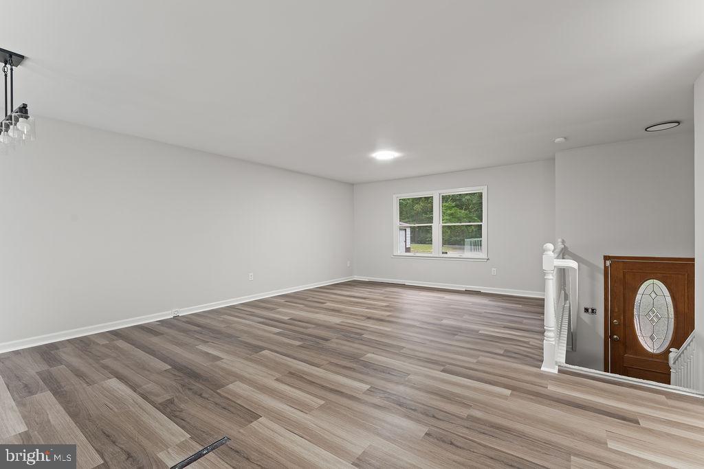 9 COLYER RD, FREDERICKSBURG, Virginia 22406, 3 Bedrooms Bedrooms, ,2 BathroomsBathrooms,Residential,For sale,9 COLYER RD,VAST2042284 MLS # VAST2042284