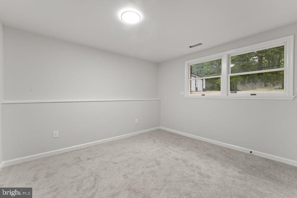 9 COLYER RD, FREDERICKSBURG, Virginia 22406, 3 Bedrooms Bedrooms, ,2 BathroomsBathrooms,Residential,For sale,9 COLYER RD,VAST2042284 MLS # VAST2042284