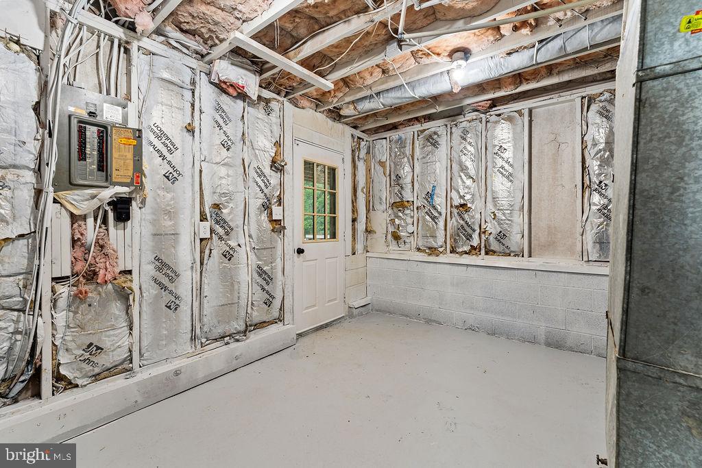 9 COLYER RD, FREDERICKSBURG, Virginia 22406, 3 Bedrooms Bedrooms, ,2 BathroomsBathrooms,Residential,For sale,9 COLYER RD,VAST2042284 MLS # VAST2042284