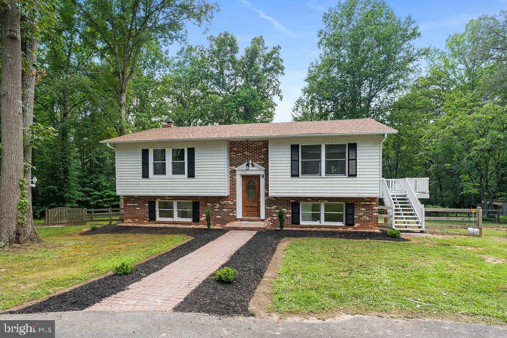 9 COLYER RD, FREDERICKSBURG, Virginia 22406, 3 Bedrooms Bedrooms, ,2 BathroomsBathrooms,Residential,For sale,9 COLYER RD,VAST2042284 MLS # VAST2042284