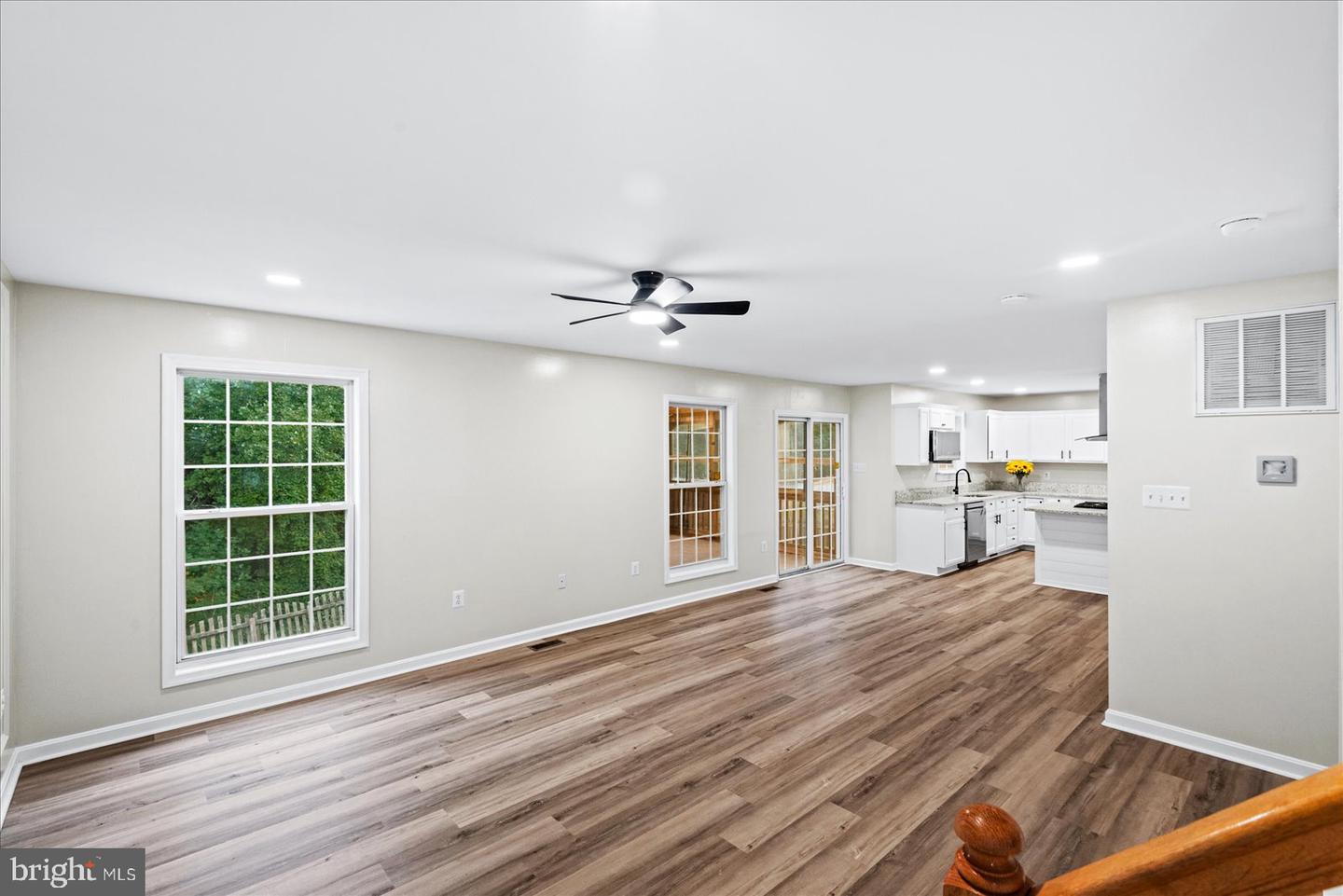 12 LAKESIDE DR, STAFFORD, Virginia 22554, 5 Bedrooms Bedrooms, ,3 BathroomsBathrooms,Residential,For sale,12 LAKESIDE DR,VAST2042288 MLS # VAST2042288