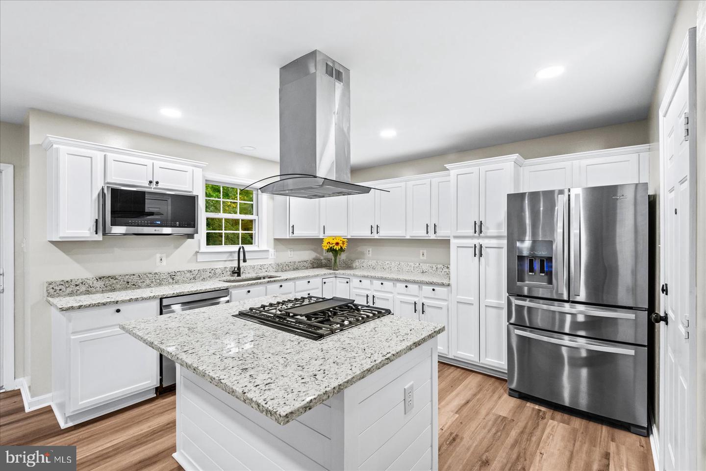 12 LAKESIDE DR, STAFFORD, Virginia 22554, 5 Bedrooms Bedrooms, ,3 BathroomsBathrooms,Residential,For sale,12 LAKESIDE DR,VAST2042288 MLS # VAST2042288