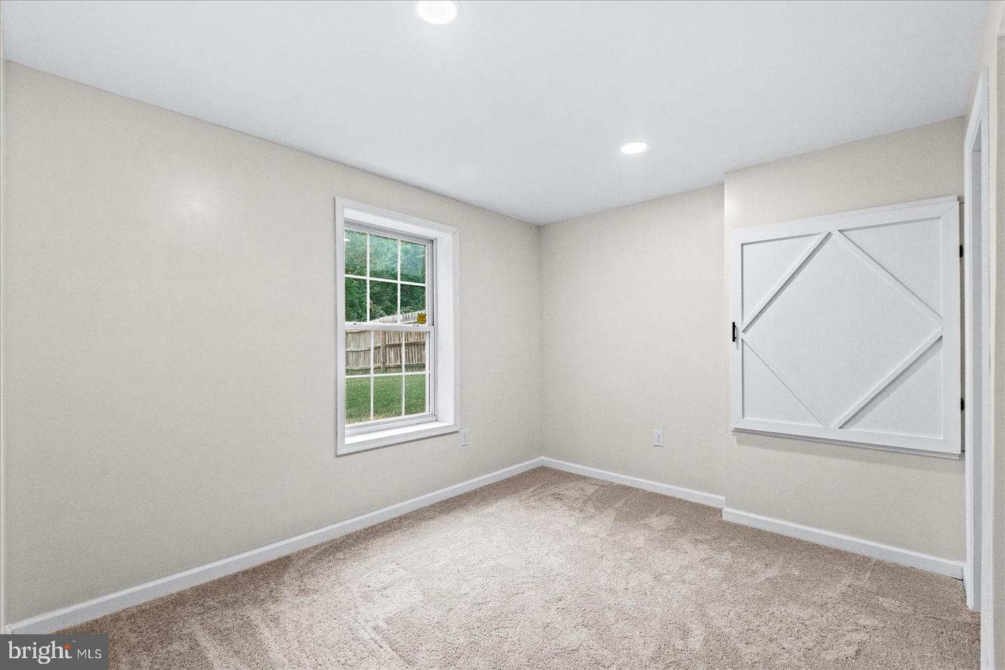 12 LAKESIDE DR, STAFFORD, Virginia 22554, 5 Bedrooms Bedrooms, ,3 BathroomsBathrooms,Residential,For sale,12 LAKESIDE DR,VAST2042288 MLS # VAST2042288