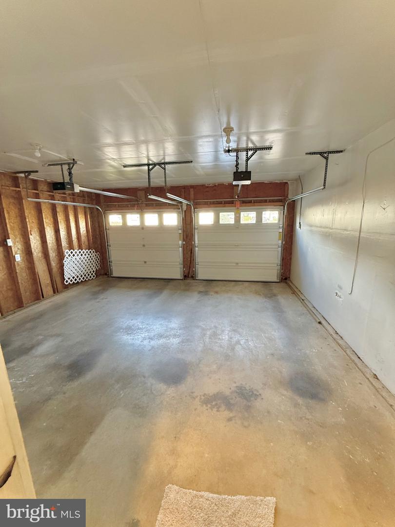 12 LAKESIDE DR, STAFFORD, Virginia 22554, 5 Bedrooms Bedrooms, ,3 BathroomsBathrooms,Residential,For sale,12 LAKESIDE DR,VAST2042288 MLS # VAST2042288