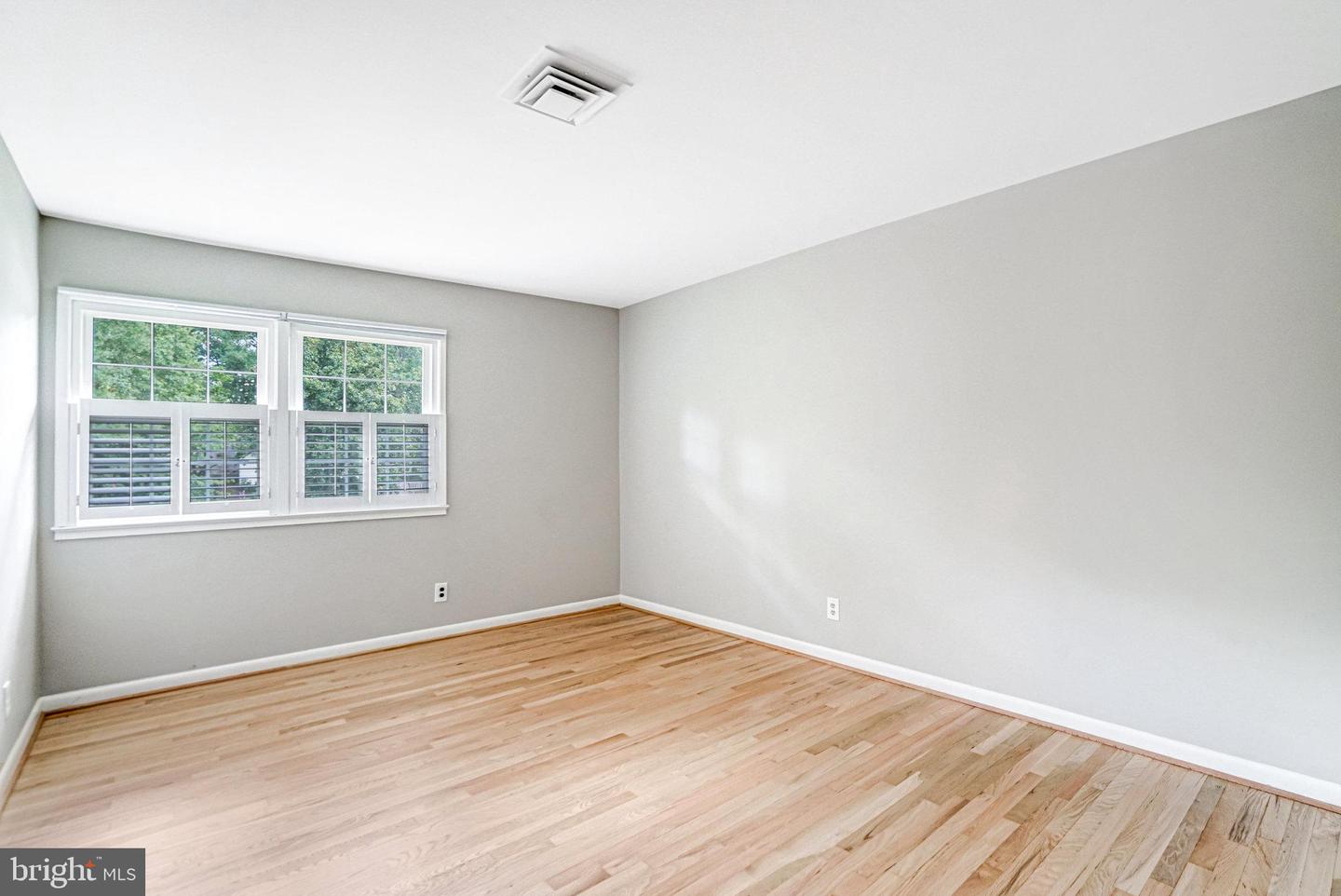 8402 CAMDEN ST, ALEXANDRIA, Virginia 22308, 4 Bedrooms Bedrooms, ,2 BathroomsBathrooms,Residential,For sale,8402 CAMDEN ST,VAFX2229364 MLS # VAFX2229364