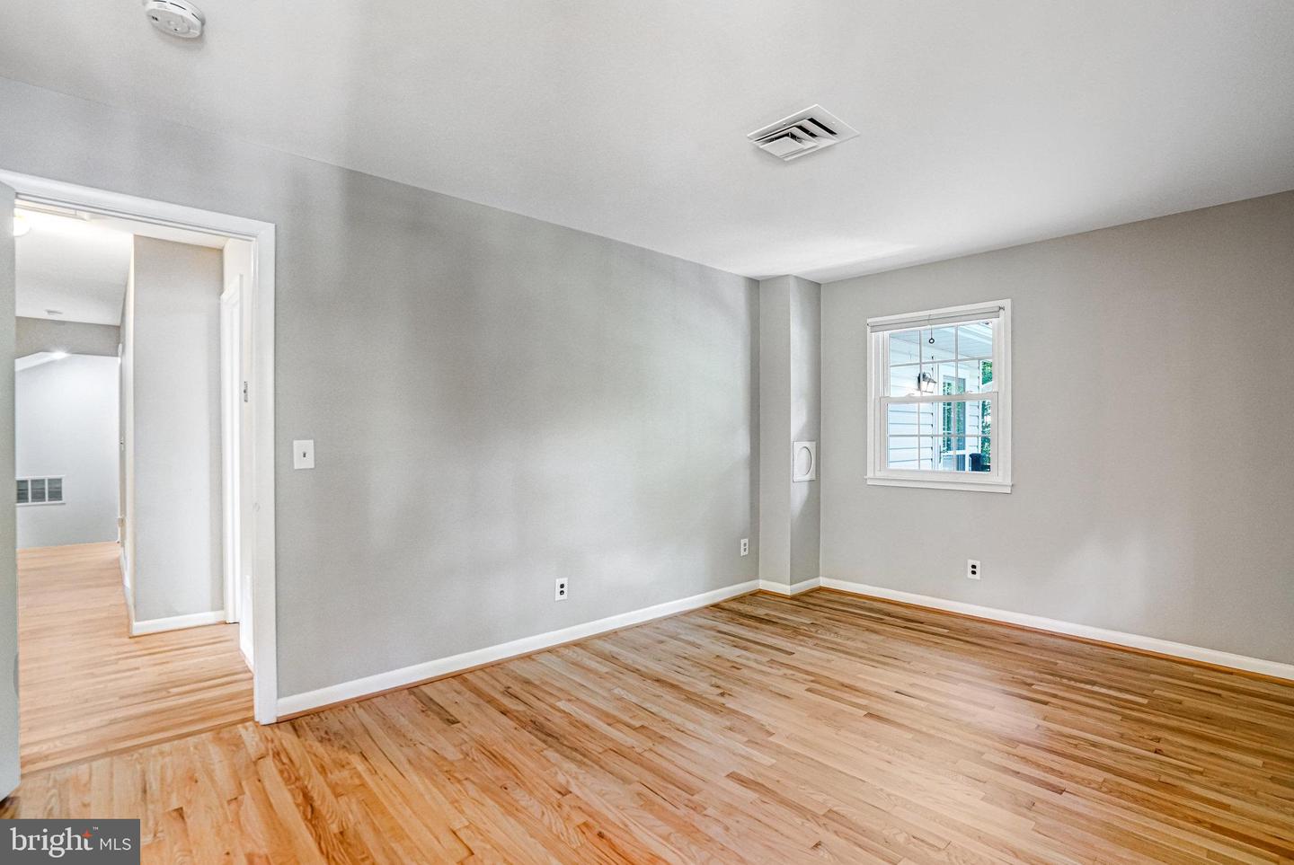 8402 CAMDEN ST, ALEXANDRIA, Virginia 22308, 4 Bedrooms Bedrooms, ,2 BathroomsBathrooms,Residential,For sale,8402 CAMDEN ST,VAFX2229364 MLS # VAFX2229364