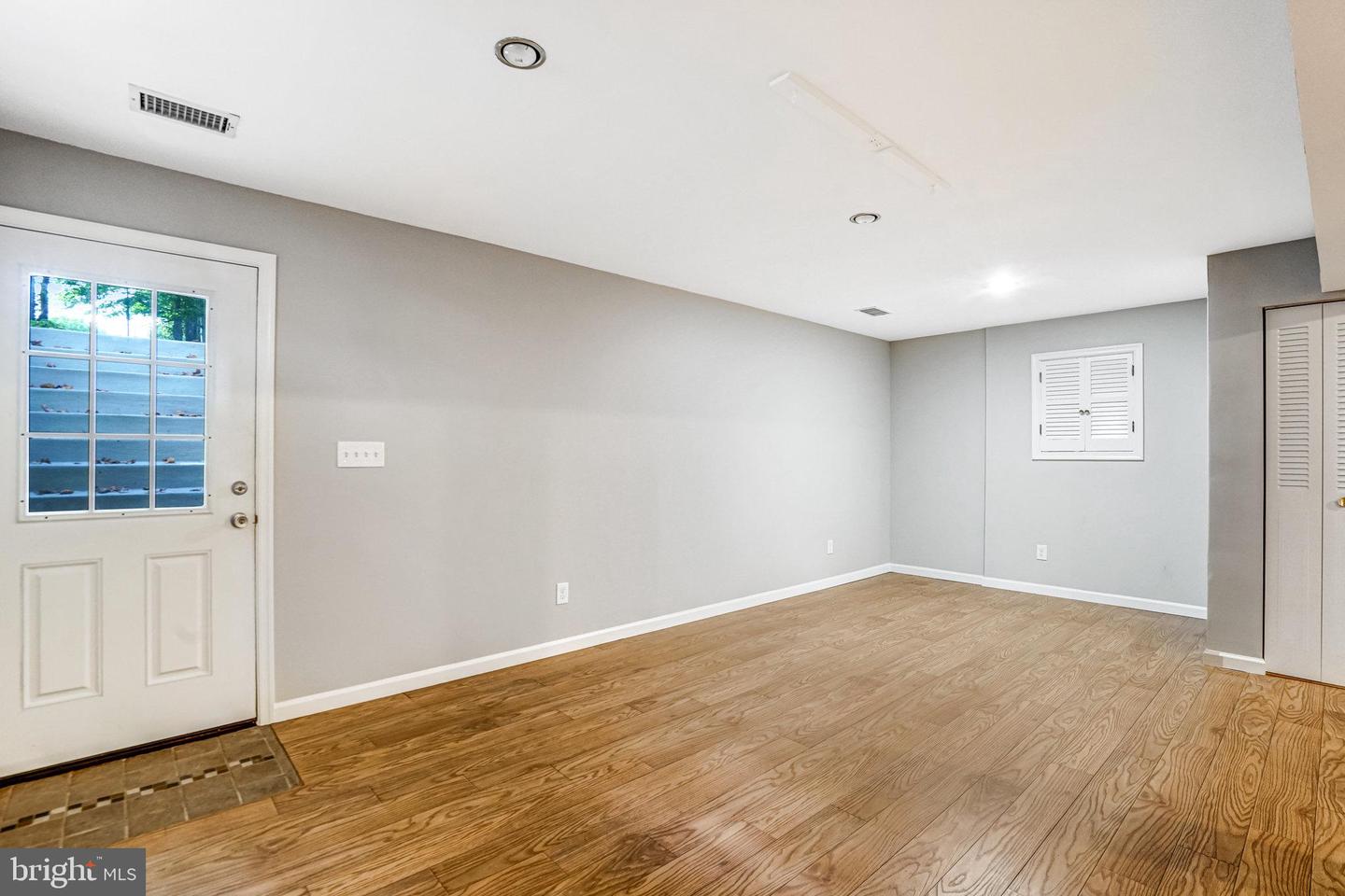8402 CAMDEN ST, ALEXANDRIA, Virginia 22308, 4 Bedrooms Bedrooms, ,2 BathroomsBathrooms,Residential,For sale,8402 CAMDEN ST,VAFX2229364 MLS # VAFX2229364