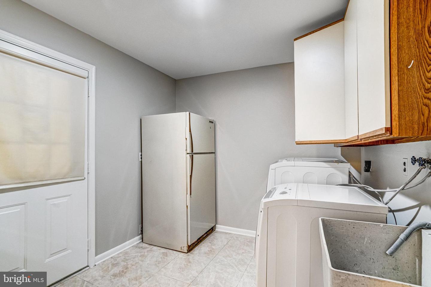 8402 CAMDEN ST, ALEXANDRIA, Virginia 22308, 4 Bedrooms Bedrooms, ,2 BathroomsBathrooms,Residential,For sale,8402 CAMDEN ST,VAFX2229364 MLS # VAFX2229364