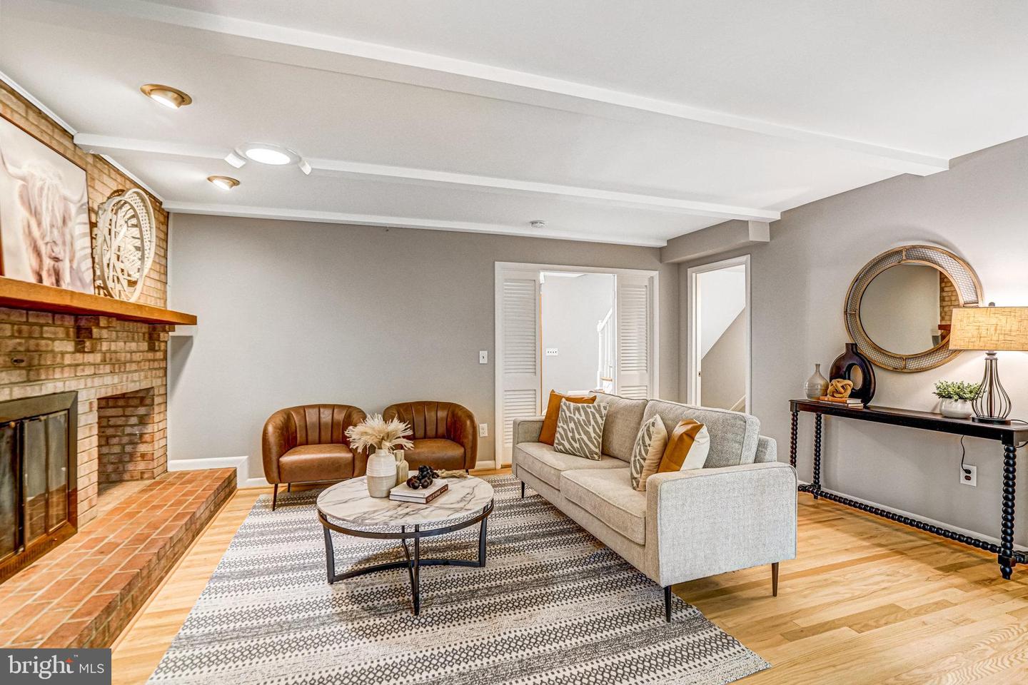 8402 CAMDEN ST, ALEXANDRIA, Virginia 22308, 4 Bedrooms Bedrooms, ,2 BathroomsBathrooms,Residential,For sale,8402 CAMDEN ST,VAFX2229364 MLS # VAFX2229364
