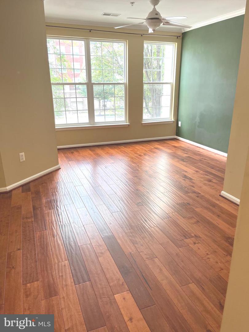 2720 BELLFOREST CT #201, VIENNA, Virginia 22180, 1 Bedroom Bedrooms, ,1 BathroomBathrooms,Residential,For sale,2720 BELLFOREST CT #201,VAFX2243982 MLS # VAFX2243982