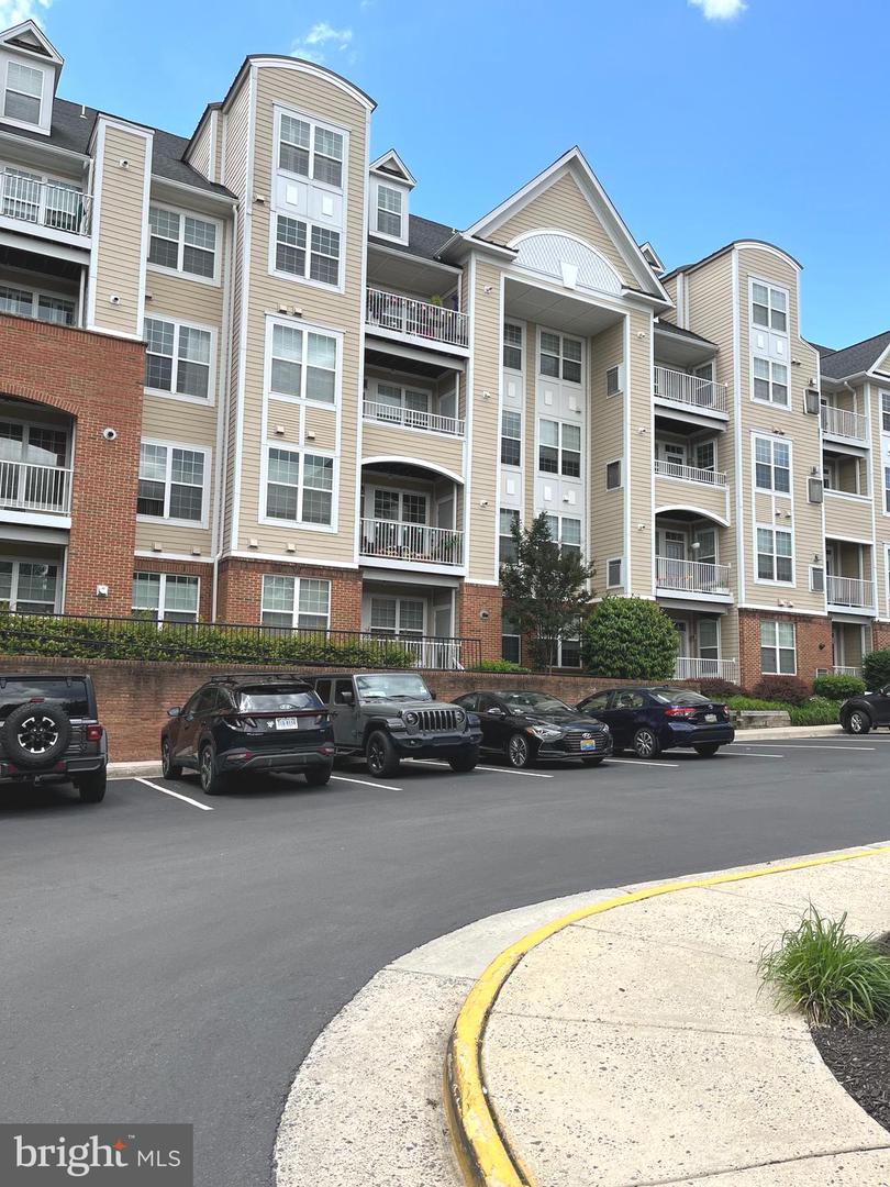 2720 BELLFOREST CT #201, VIENNA, Virginia 22180, 1 Bedroom Bedrooms, ,1 BathroomBathrooms,Residential,For sale,2720 BELLFOREST CT #201,VAFX2243982 MLS # VAFX2243982