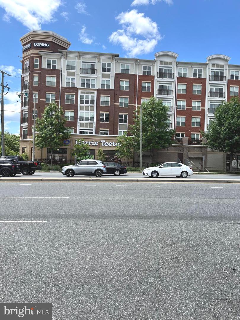 2720 BELLFOREST CT #201, VIENNA, Virginia 22180, 1 Bedroom Bedrooms, ,1 BathroomBathrooms,Residential,For sale,2720 BELLFOREST CT #201,VAFX2243982 MLS # VAFX2243982