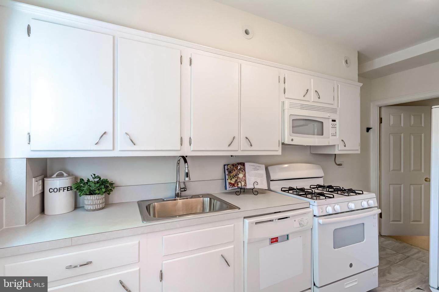 2217 39TH PL NW, WASHINGTON, District Of Columbia 20007, 4 Bedrooms Bedrooms, ,2 BathroomsBathrooms,Residential,For sale,2217 39TH PL NW,DCDC2206430 MLS # DCDC2206430