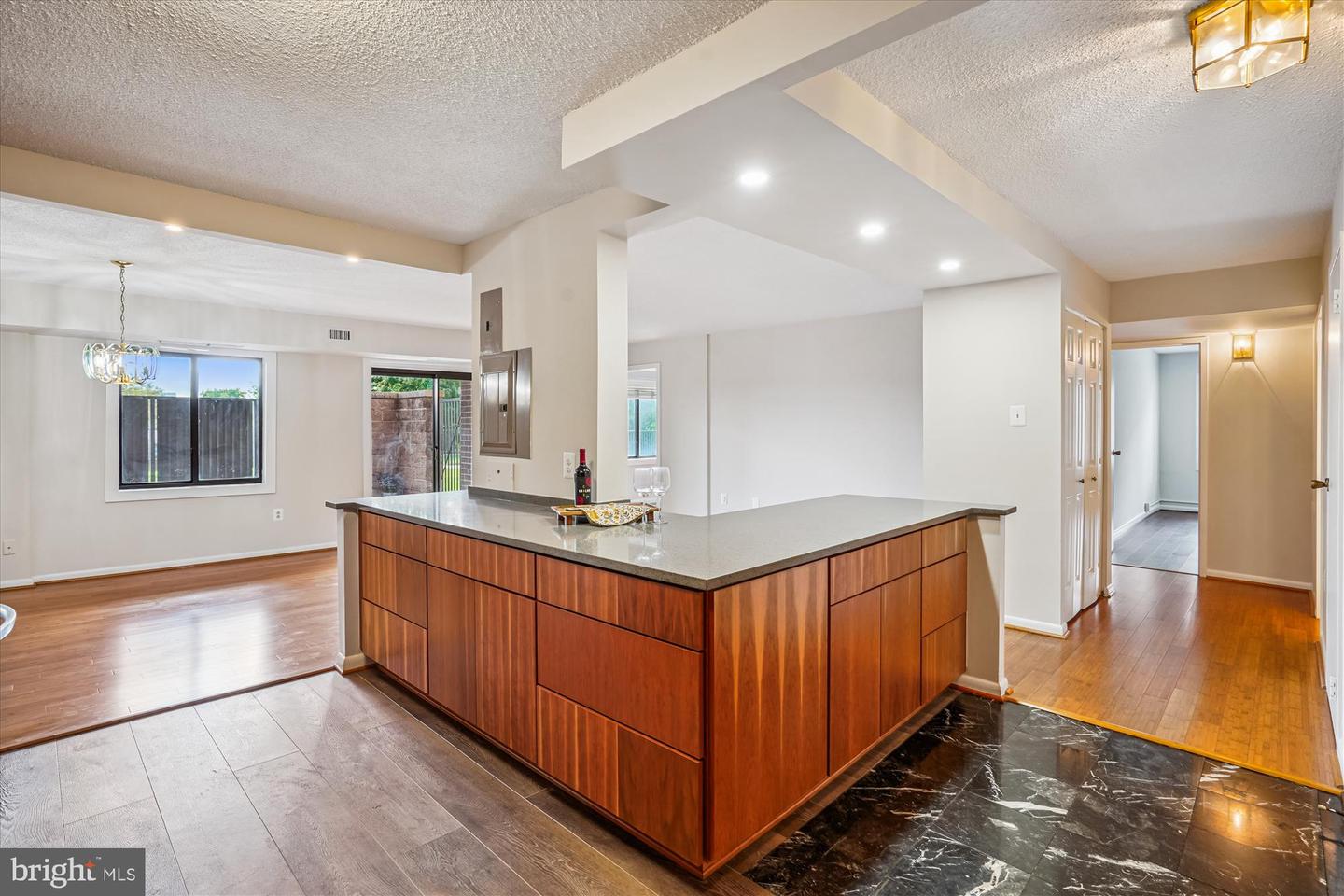 200 N PICKETT ST #108, ALEXANDRIA, Virginia 22304, 2 Bedrooms Bedrooms, ,2 BathroomsBathrooms,Residential,For sale,200 N PICKETT ST #108,VAAX2047004 MLS # VAAX2047004