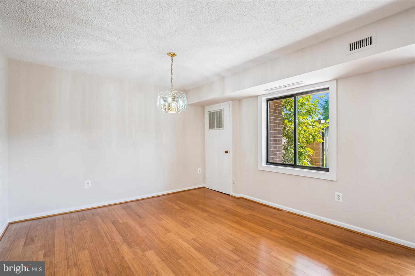 200 N PICKETT ST #108, ALEXANDRIA, Virginia 22304, 2 Bedrooms Bedrooms, ,2 BathroomsBathrooms,Residential,For sale,200 N PICKETT ST #108,VAAX2047004 MLS # VAAX2047004