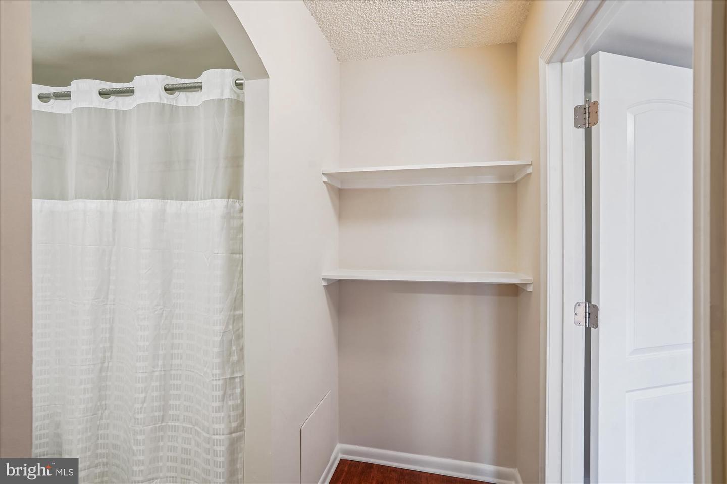 200 N PICKETT ST #108, ALEXANDRIA, Virginia 22304, 2 Bedrooms Bedrooms, ,2 BathroomsBathrooms,Residential,For sale,200 N PICKETT ST #108,VAAX2047004 MLS # VAAX2047004