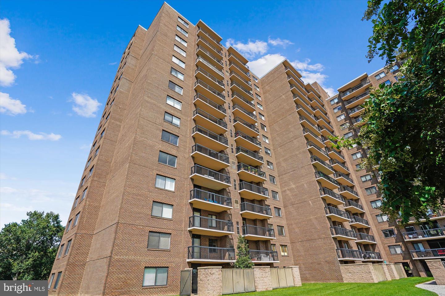 200 N PICKETT ST #108, ALEXANDRIA, Virginia 22304, 2 Bedrooms Bedrooms, ,2 BathroomsBathrooms,Residential,For sale,200 N PICKETT ST #108,VAAX2047004 MLS # VAAX2047004