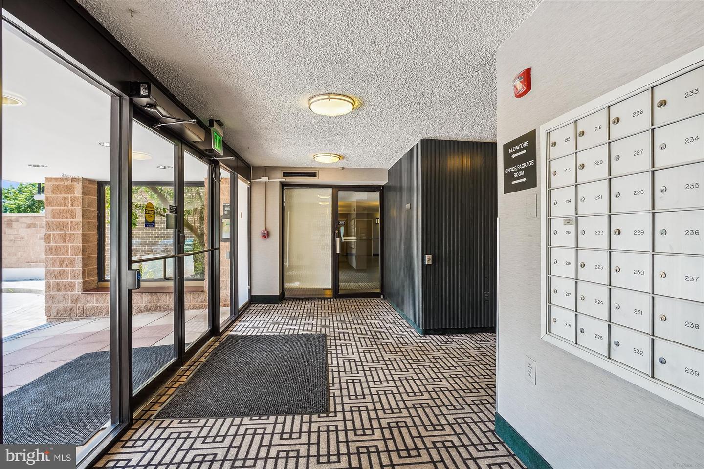 200 N PICKETT ST #108, ALEXANDRIA, Virginia 22304, 2 Bedrooms Bedrooms, ,2 BathroomsBathrooms,Residential,For sale,200 N PICKETT ST #108,VAAX2047004 MLS # VAAX2047004