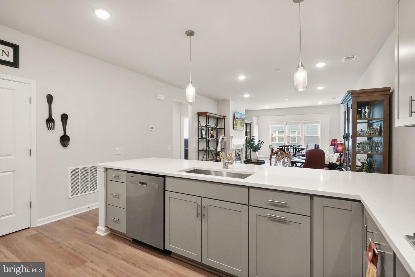 15524 MARIGOLD FALLS LN, HAYMARKET, Virginia 20169, 3 Bedrooms Bedrooms, ,3 BathroomsBathrooms,Residential,For sale,15524 MARIGOLD FALLS LN,VAPW2098518 MLS # VAPW2098518