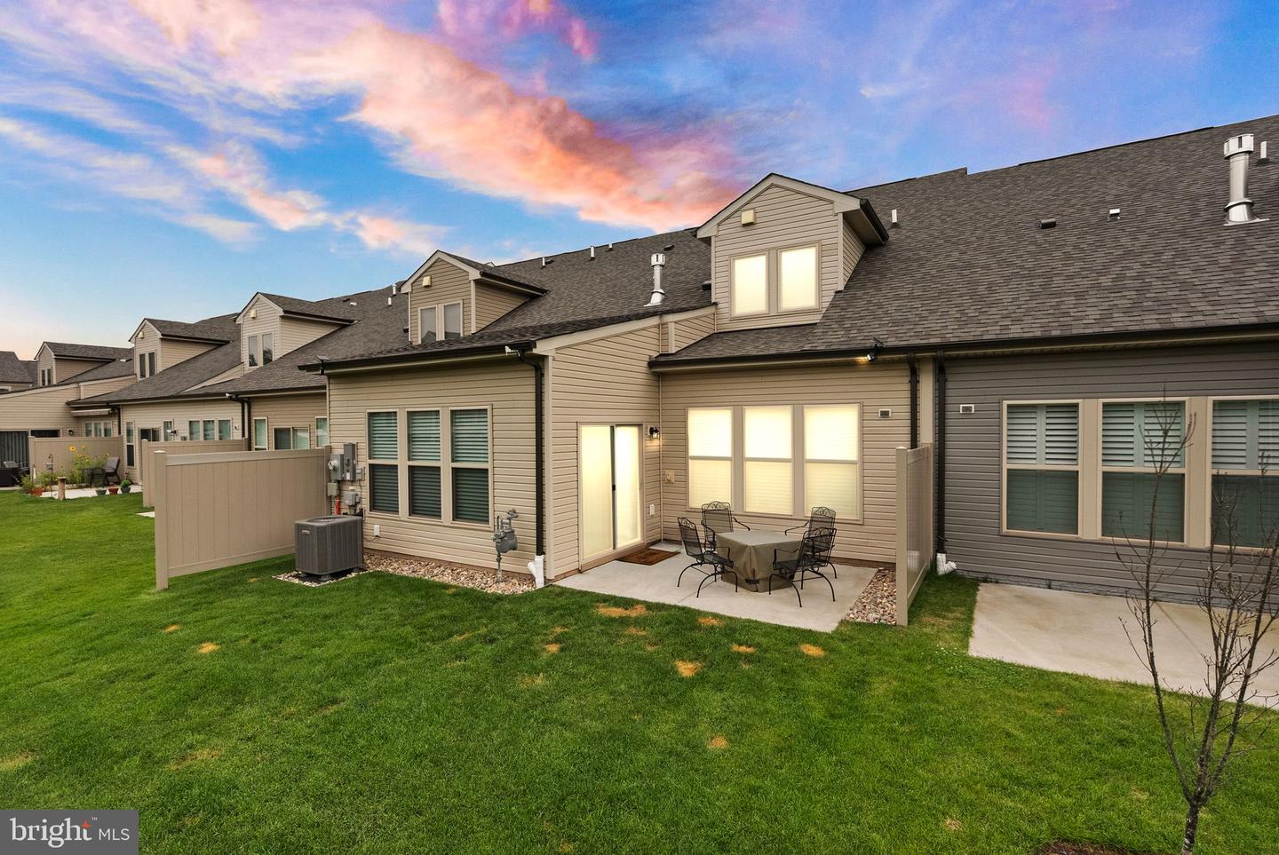 15524 MARIGOLD FALLS LN, HAYMARKET, Virginia 20169, 3 Bedrooms Bedrooms, ,3 BathroomsBathrooms,Residential,For sale,15524 MARIGOLD FALLS LN,VAPW2098518 MLS # VAPW2098518