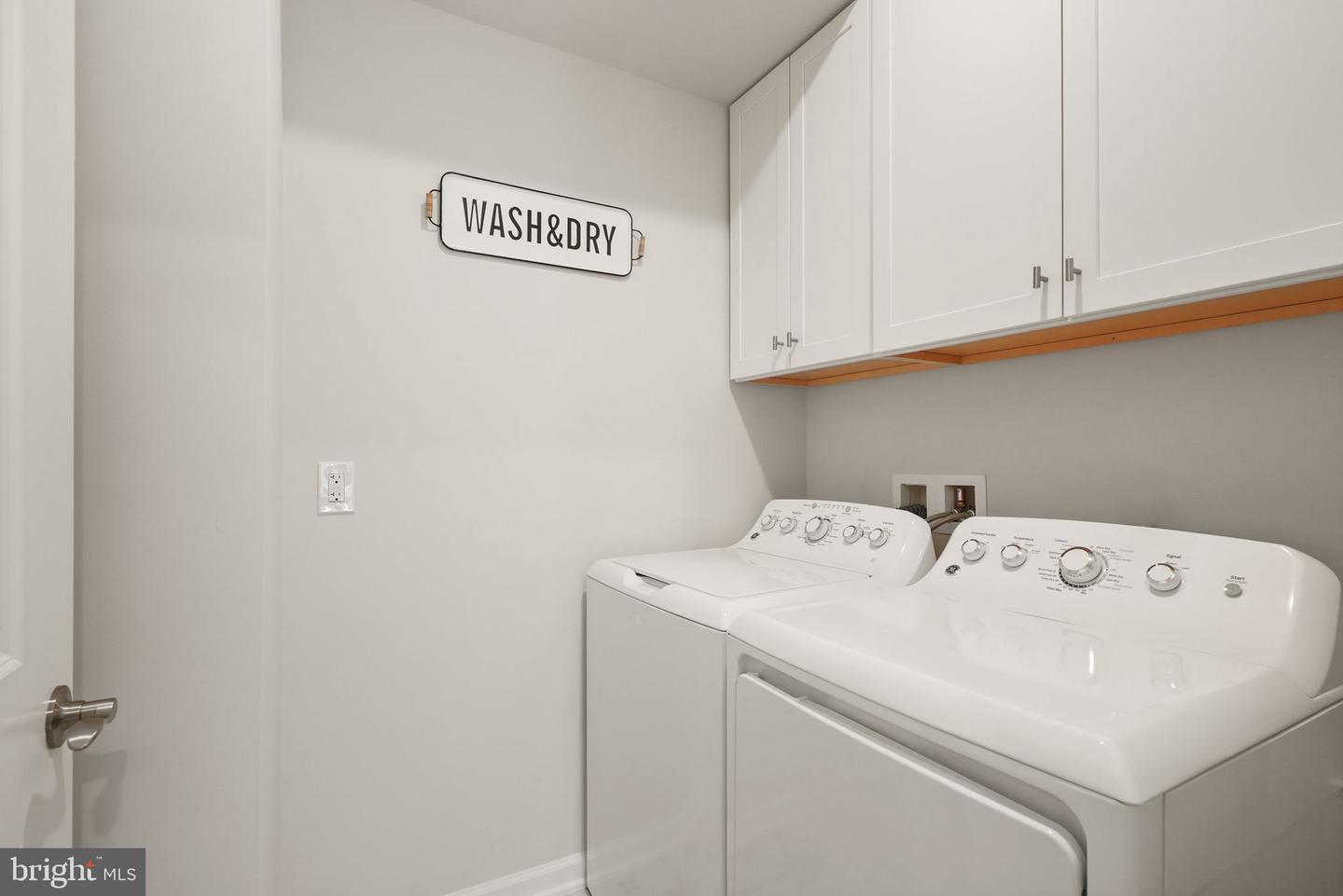15524 MARIGOLD FALLS LN, HAYMARKET, Virginia 20169, 3 Bedrooms Bedrooms, ,3 BathroomsBathrooms,Residential,For sale,15524 MARIGOLD FALLS LN,VAPW2098518 MLS # VAPW2098518