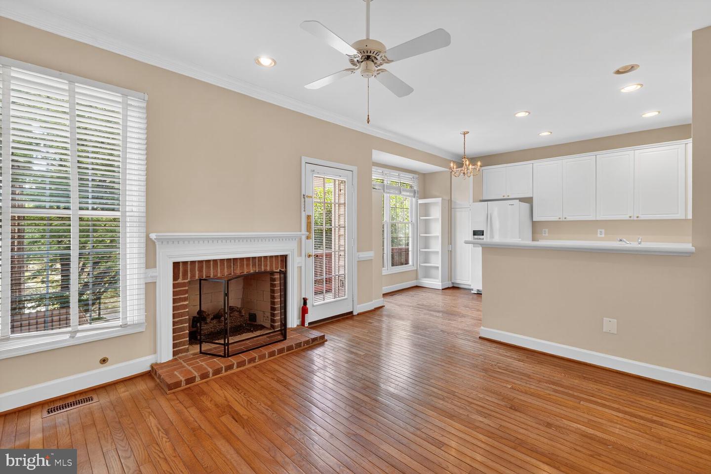 4627 KNIGHT PL, ALEXANDRIA, Virginia 22311, 3 Bedrooms Bedrooms, ,2 BathroomsBathrooms,Residential,For sale,4627 KNIGHT PL,VAAX2047208 MLS # VAAX2047208