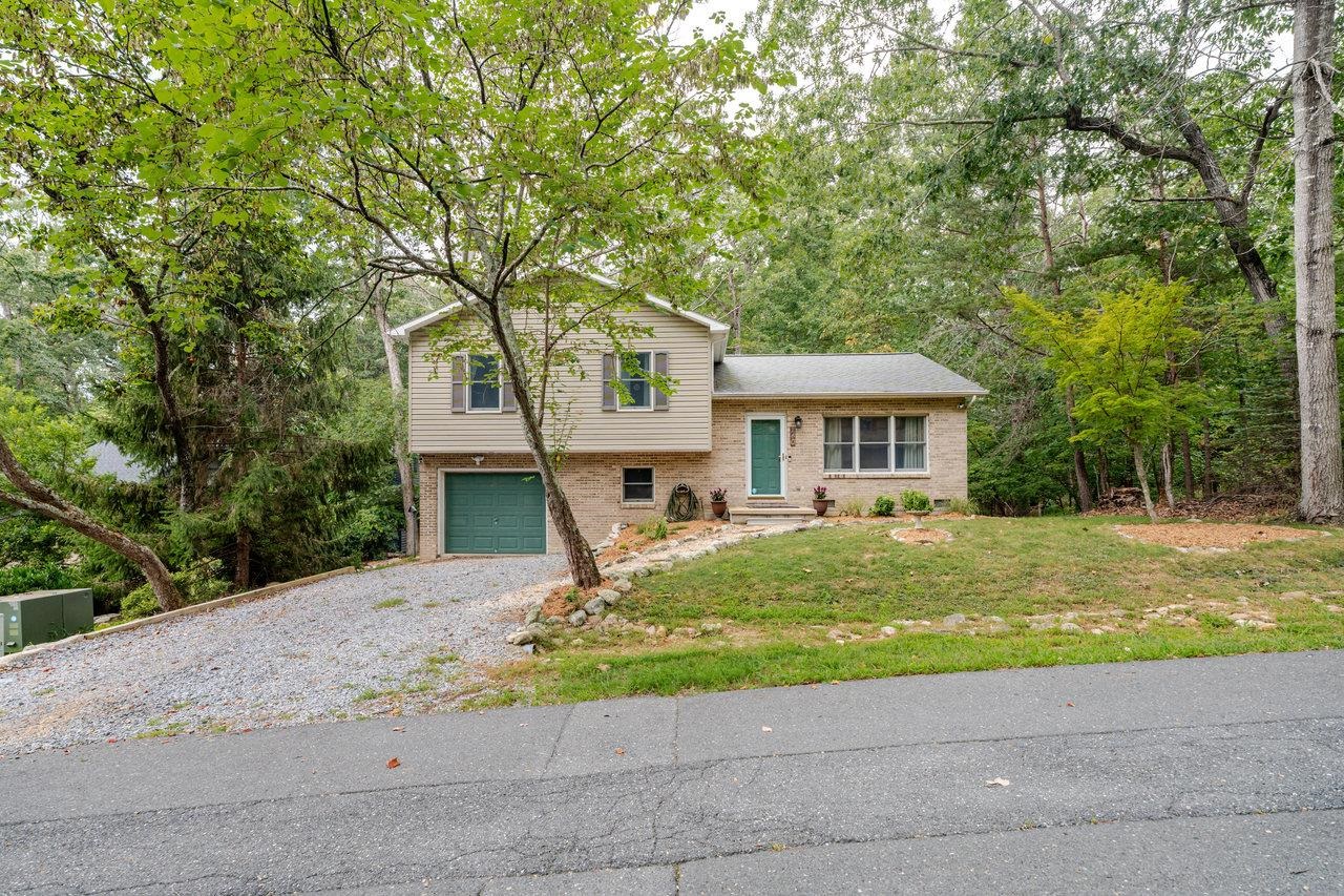 240 RED FOX CT, MCGAHEYSVILLE, Virginia 22840, 3 Bedrooms Bedrooms, ,2 BathroomsBathrooms,Residential,240 RED FOX CT,668434 MLS # 668434