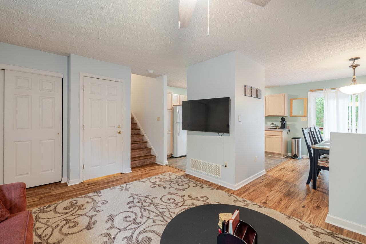 240 RED FOX CT, MCGAHEYSVILLE, Virginia 22840, 3 Bedrooms Bedrooms, ,2 BathroomsBathrooms,Residential,240 RED FOX CT,668434 MLS # 668434