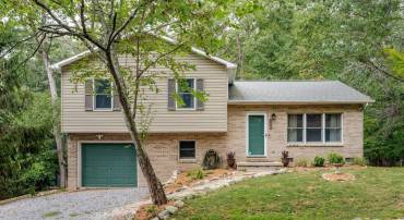 240 RED FOX CT, MCGAHEYSVILLE, Virginia 22840, 3 Bedrooms Bedrooms, ,2 BathroomsBathrooms,Residential,240 RED FOX CT,668434 MLS # 668434