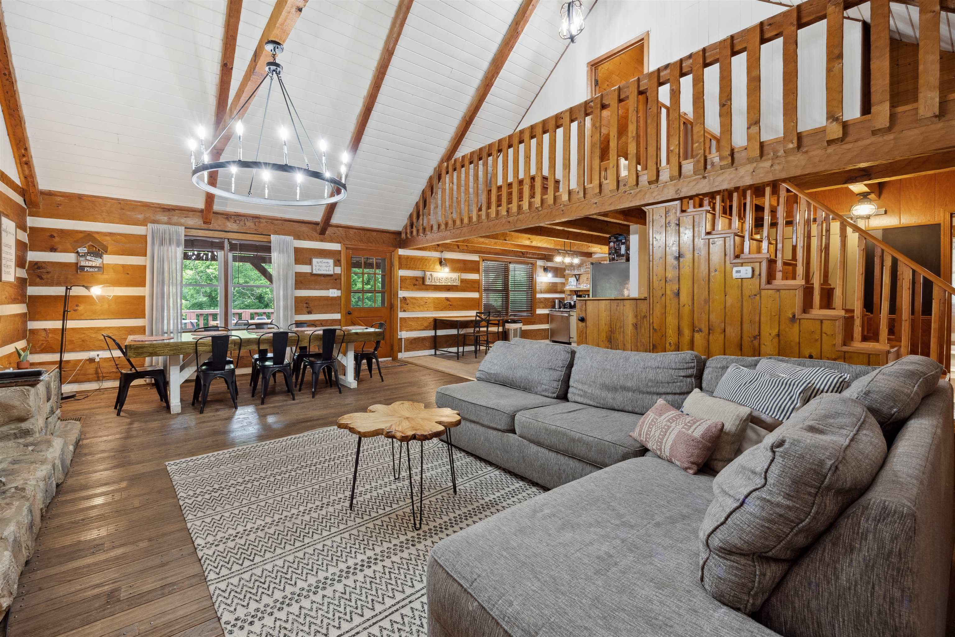 711 INDIAN CAMP TRL, MAURERTOWN, Virginia 22644, 5 Bedrooms Bedrooms, ,3 BathroomsBathrooms,Residential,Lazy Bear Lodge,711 INDIAN CAMP TRL,668438 MLS # 668438