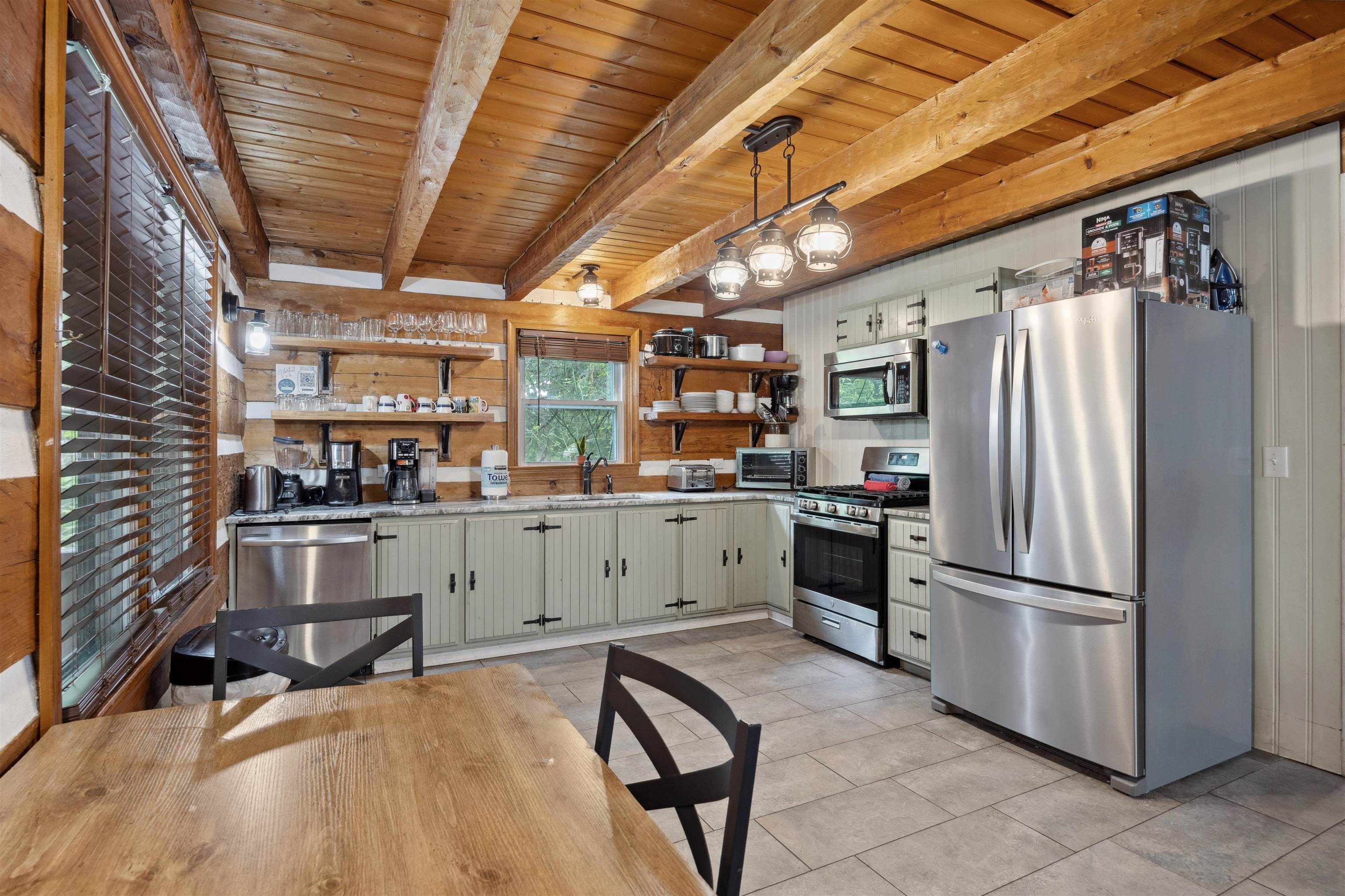 711 INDIAN CAMP TRL, MAURERTOWN, Virginia 22644, 5 Bedrooms Bedrooms, ,3 BathroomsBathrooms,Residential,Lazy Bear Lodge,711 INDIAN CAMP TRL,668438 MLS # 668438