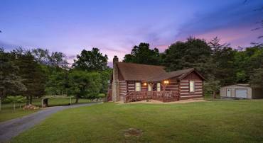 711 INDIAN CAMP TRL, MAURERTOWN, Virginia 22644, 5 Bedrooms Bedrooms, ,3 BathroomsBathrooms,Residential,Lazy Bear Lodge,711 INDIAN CAMP TRL,668438 MLS # 668438