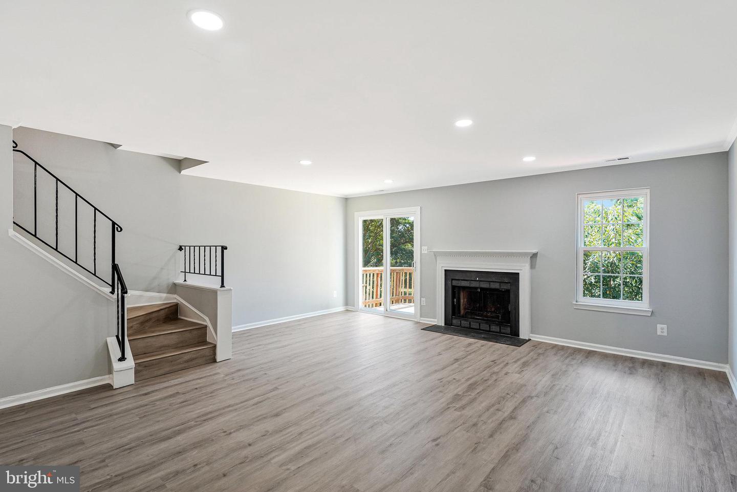4158 PLEASANT MEADOW CT #108D, CHANTILLY, Virginia 20151, 3 Bedrooms Bedrooms, ,2 BathroomsBathrooms,Residential,For sale,4158 PLEASANT MEADOW CT #108D,VAFX2255784 MLS # VAFX2255784