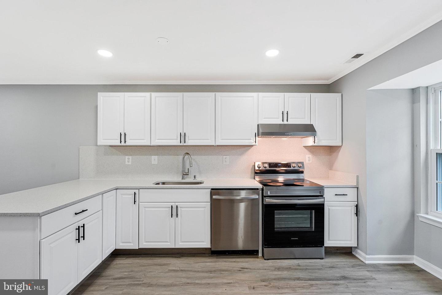 4158 PLEASANT MEADOW CT #108D, CHANTILLY, Virginia 20151, 3 Bedrooms Bedrooms, ,2 BathroomsBathrooms,Residential,For sale,4158 PLEASANT MEADOW CT #108D,VAFX2255784 MLS # VAFX2255784