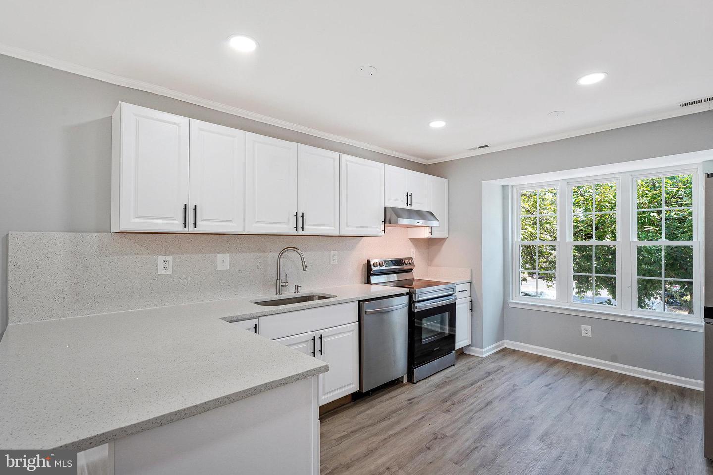 4158 PLEASANT MEADOW CT #108D, CHANTILLY, Virginia 20151, 3 Bedrooms Bedrooms, ,2 BathroomsBathrooms,Residential,For sale,4158 PLEASANT MEADOW CT #108D,VAFX2255784 MLS # VAFX2255784