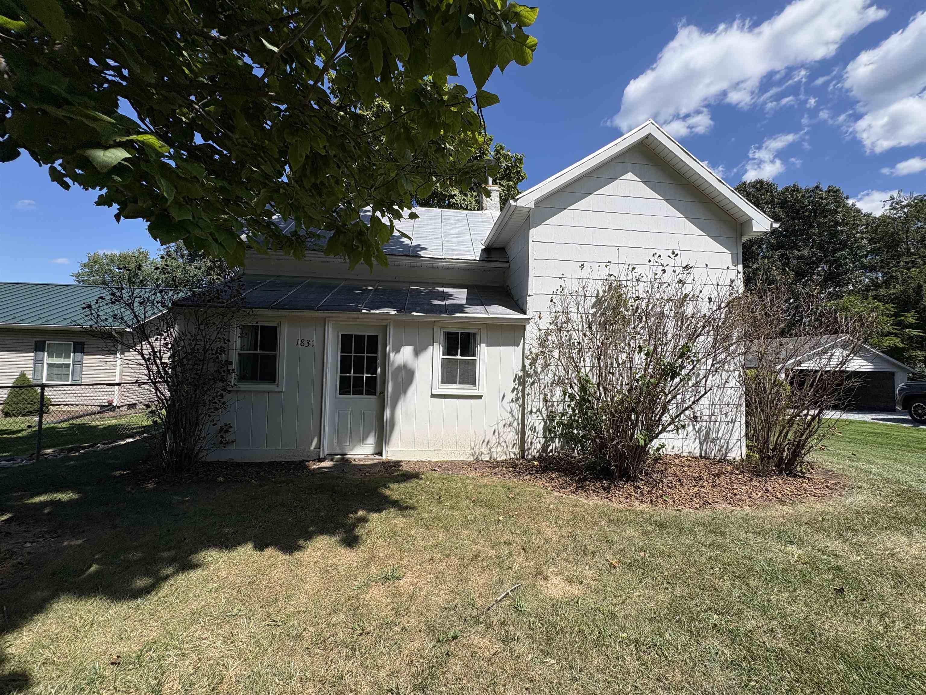 1831 BARRENRIDGE RD, STAUNTON, Virginia 24401, 3 Bedrooms Bedrooms, ,1 BathroomBathrooms,Residential,1831 BARRENRIDGE RD,668442 MLS # 668442