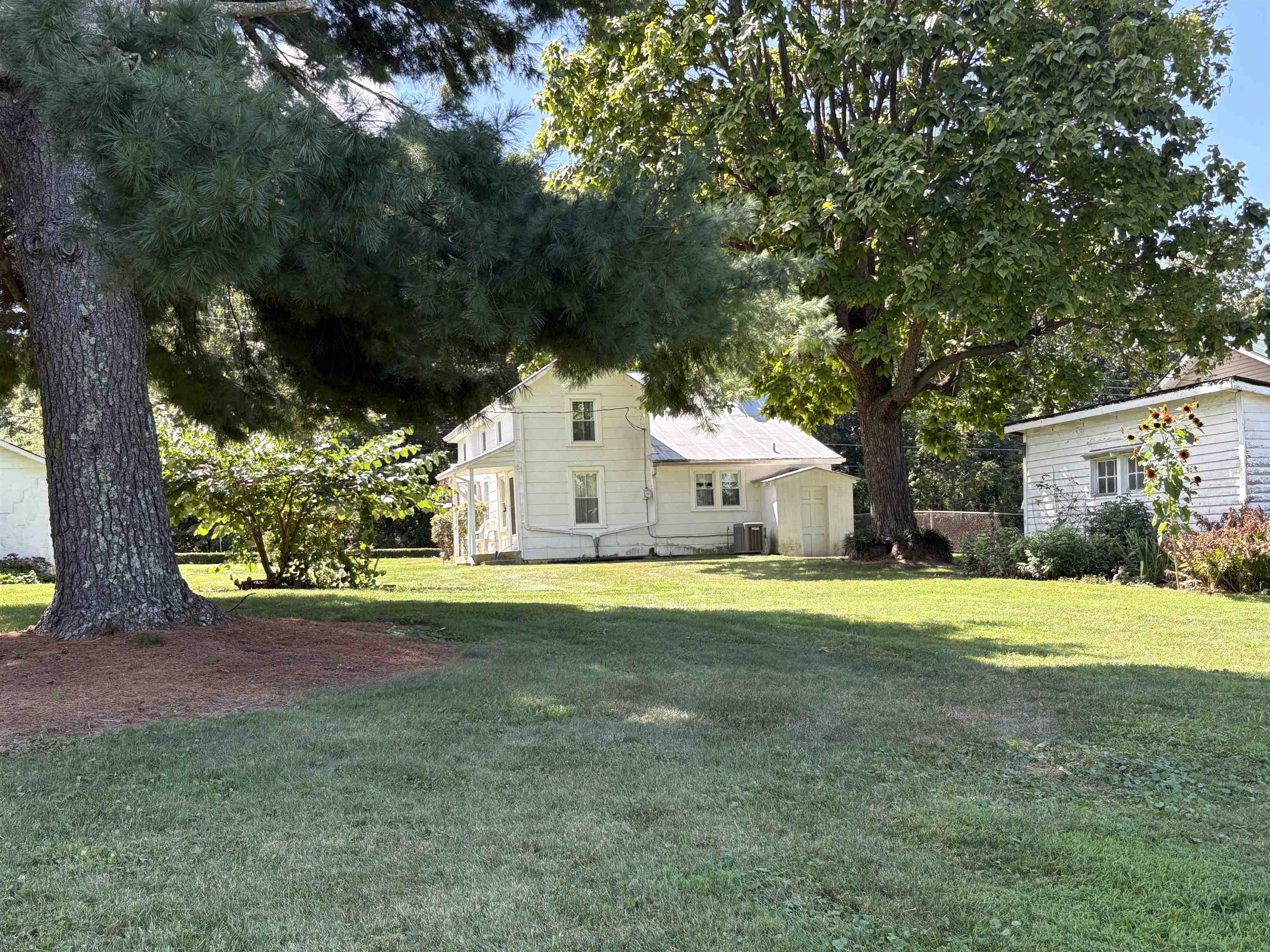 1831 BARRENRIDGE RD, STAUNTON, Virginia 24401, 3 Bedrooms Bedrooms, ,1 BathroomBathrooms,Residential,1831 BARRENRIDGE RD,668442 MLS # 668442