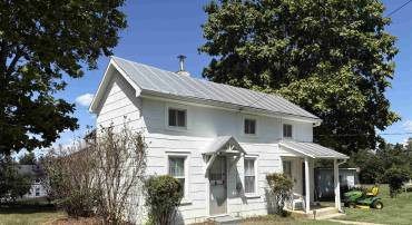 1831 BARRENRIDGE RD, STAUNTON, Virginia 24401, 3 Bedrooms Bedrooms, ,1 BathroomBathrooms,Residential,1831 BARRENRIDGE RD,668442 MLS # 668442