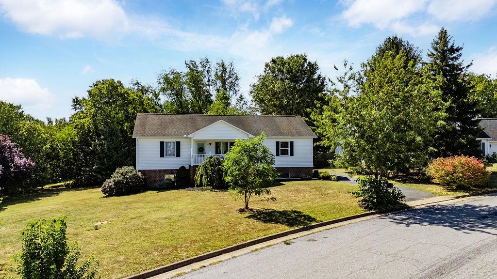 88 YARMOUTH RD, STUARTS DRAFT, Virginia 24477, 4 Bedrooms Bedrooms, ,2 BathroomsBathrooms,Residential,88 YARMOUTH RD,668445 MLS # 668445